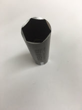 Load image into Gallery viewer, Brisk Premium Thin Wall Spark Plug Socket GQ15D20f